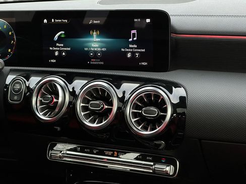 Used 2023 Mercedes-Benz CLA 250 4MATIC image 34