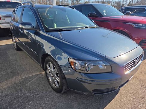Used 2007 Volvo V50 2.4i image 1