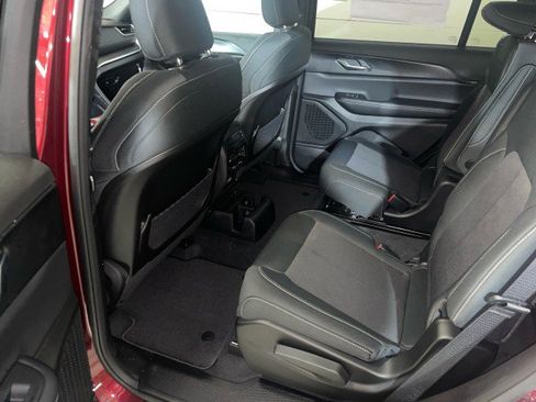 New 2026 Jeep Grand Cherokee L Laredo w/ MOPAR Finishing Package image 12