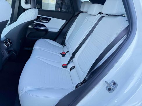 New 2026 Mercedes-Benz GLC 300 image 6