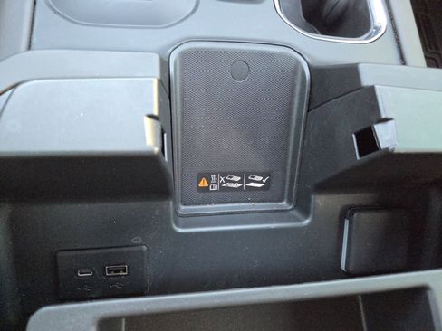 Used 2023 GMC Sierra 1500 Denali w/ Denali Reserve Package image 9