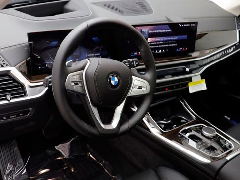 New 2026 BMW X7 xDrive40i AWD/4WD image 7