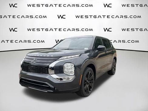 New 2026 Mitsubishi Outlander LE FWD image 1
