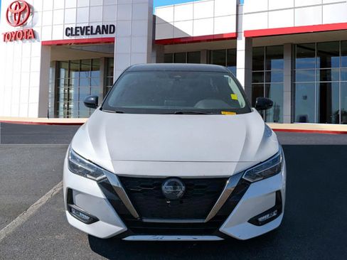 Used 2021 Nissan Sentra SR image 3
