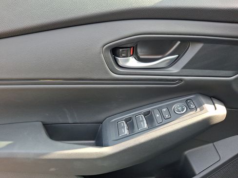 Used 2025 Honda Accord SE image 12