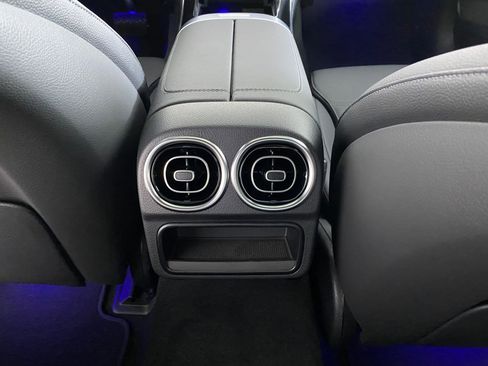 New 2025 Mercedes-Benz C 300 4MATIC Sedan image 27