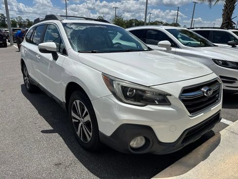 Used 2018 Subaru Outback 2.5i Limited AWD/4WD image 3