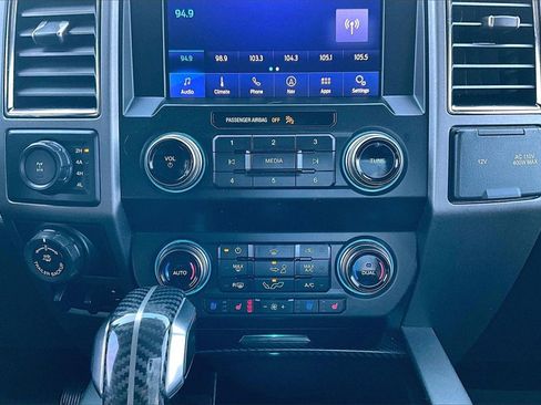 Certified 2019 Ford F150 Raptor w/ Equipment Group 802A Luxury image 32