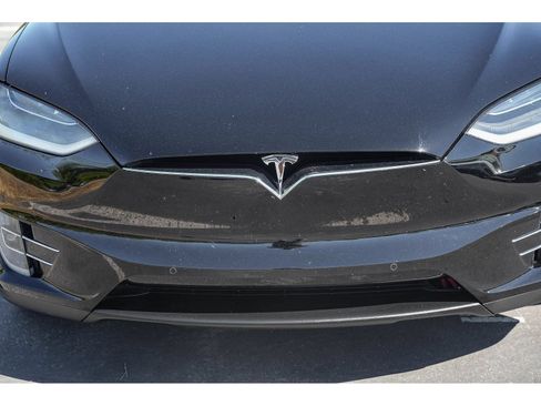 Used 2018 Tesla Model X 75D AWD/4WD image 7