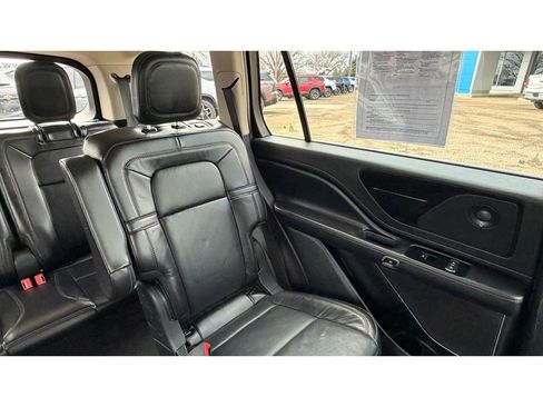 Used 2022 Lincoln Aviator Reserve w/ Equipment Group 201A image 23