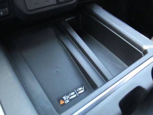 Used 2022 Chevrolet Silverado 1500 High Country w/ Safety Package II image 26