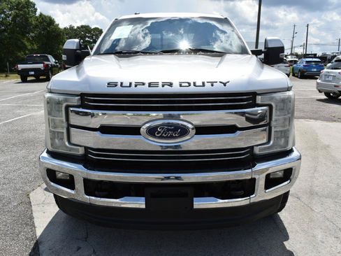 Used 2017 Ford F250 Lariat w/ Lariat Value Package AWD/4WD image 3