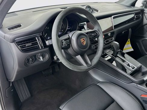 New 2026 Porsche Macan Turbo AWD/4WD image 4