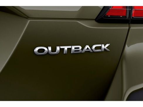 Used 2022 Subaru Outback Premium image 12