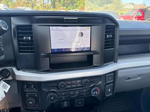 New 2025 Ford F550 4x4 Regular Cab Super Duty image 7