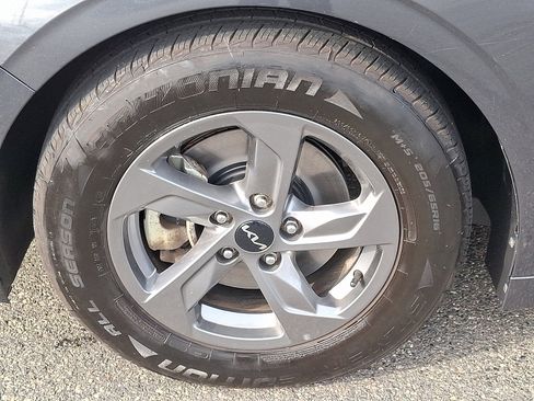 Used 2023 Kia K5 LXS image 8