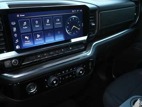 Used 2024 Chevrolet Silverado 1500 LT RWD image 19