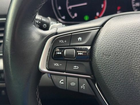 Used 2018 Honda Accord Touring image 20