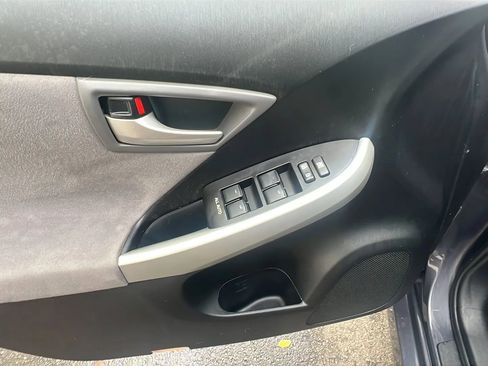 Used 2014 Toyota Prius One image 21