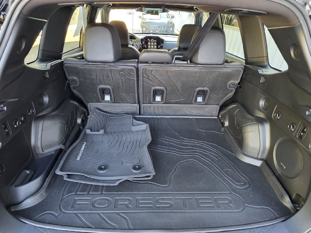 Used 2025 Subaru Forester Touring AWD/4WD image 14
