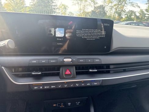 New 2025 Kia K4 LXS image 9