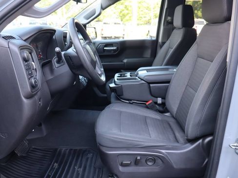 Used 2024 Chevrolet Silverado 1500 Custom Trail Boss AWD/4WD image 4
