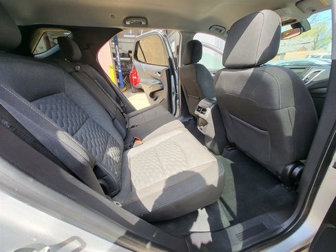 Used 2019 Chevrolet Equinox LT FWD image 11