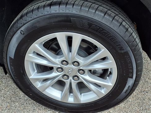 New 2026 Cadillac XT5 Luxury w/ LPO, Floor Liner Package AWD/4WD image 7
