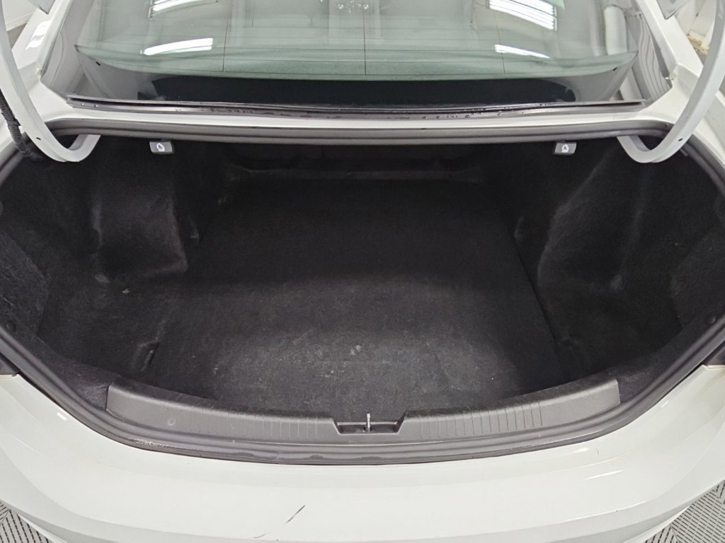 Used 2024 Chevrolet Malibu LT FWD image 33