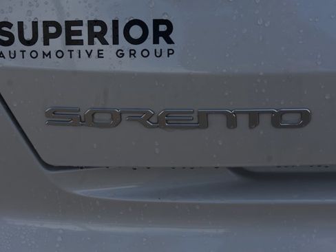 Used 2024 Kia Sorento EX image 7