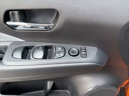 Used 2023 Nissan Kicks SR w/ SR Premium Package image 17