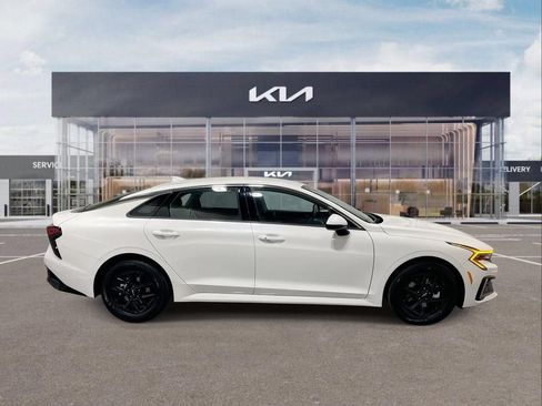 New 2026 Kia K5 LXS FWD image 8
