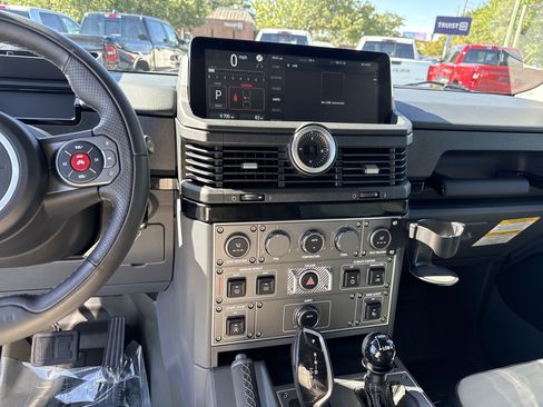 Used 2025 INEOS Grenadier Station Wagon AWD/4WD image 29