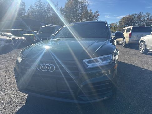 Used 2019 Audi SQ5 Premium Plus w/ Premium Plus Package image 13