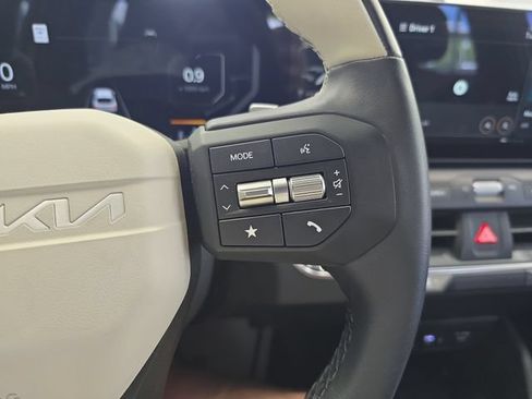 Certified 2025 Kia K4 EX FWD image 18