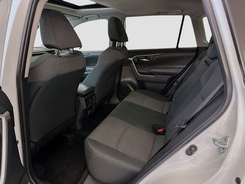 Used 2024 Toyota RAV4 XLE image 30