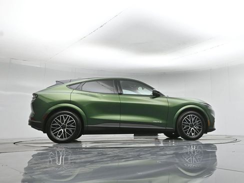 Used 2025 Ford Mustang Mach-E Premium image 8