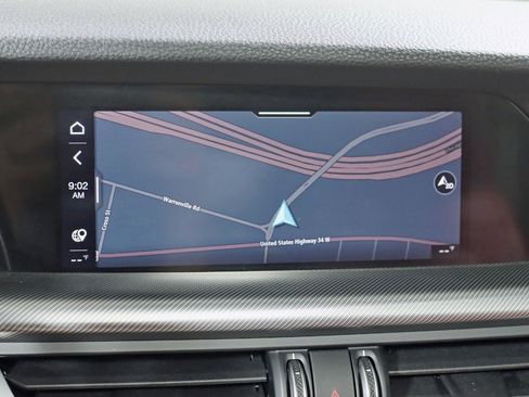 Used 2022 Alfa Romeo Stelvio Veloce image 17