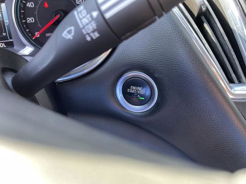 Used 2017 Chevrolet Malibu Premier w/ Driver Confidence Package image 21