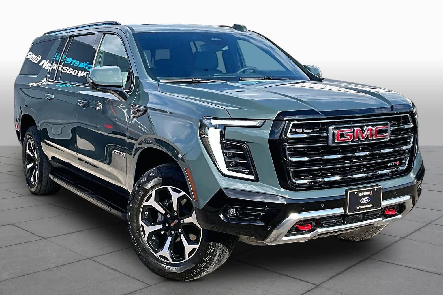 Used 2025 GMC Yukon XL AT4 AWD/4WD image 5