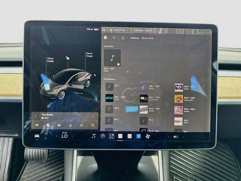 Used 2019 Tesla Model 3 RWD image 11