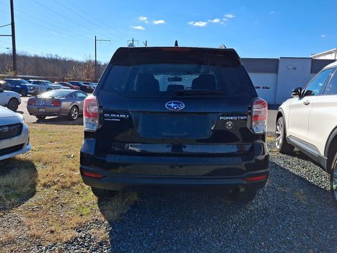 Used 2018 Subaru Forester 2.5i Premium w/ All-Weather Package image 10