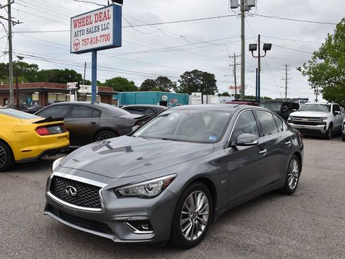 Used 2019 INFINITI Q50 Luxe w/ Essential Package (3.0T Luxe) AWD/4WD image 3