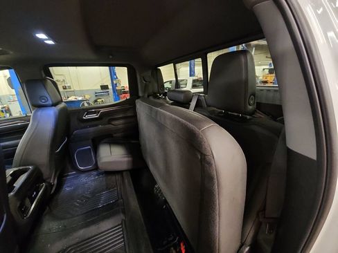 Certified 2025 Chevrolet Silverado 1500 LT Trail Boss w/ Convenience Package II AWD/4WD image 36