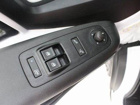 Used 2025 RAM ProMaster 2500 w/ Convenience Group image 14