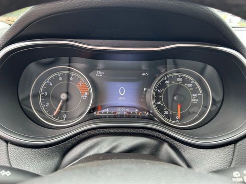 Used 2019 Jeep Cherokee Limited AWD/4WD image 12