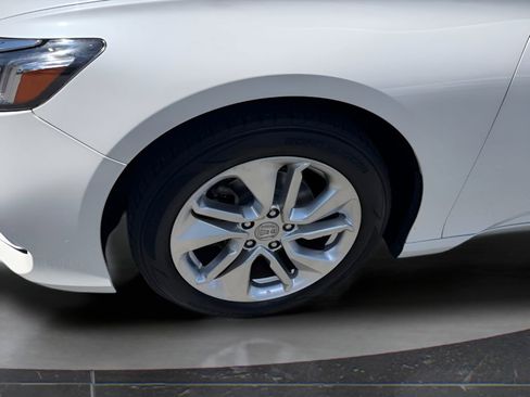 Used 2019 Honda Accord LX image 9