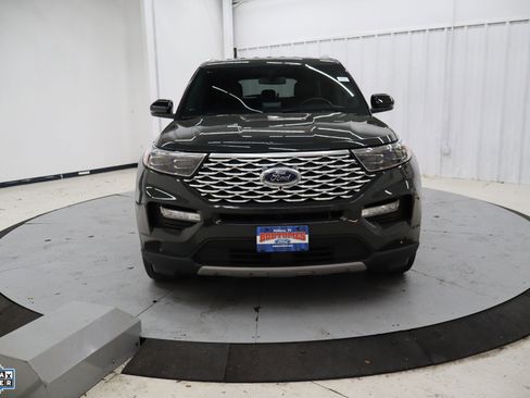 Certified 2023 Ford Explorer Platinum w/ Technology Package RWD image 11