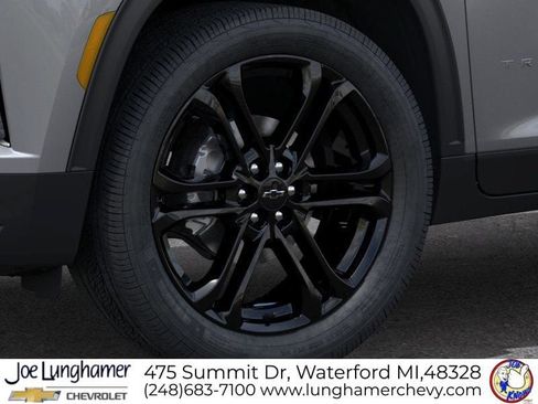 New 2027 Chevrolet Traverse LT w/ Driver Confidence Package FWD image 10