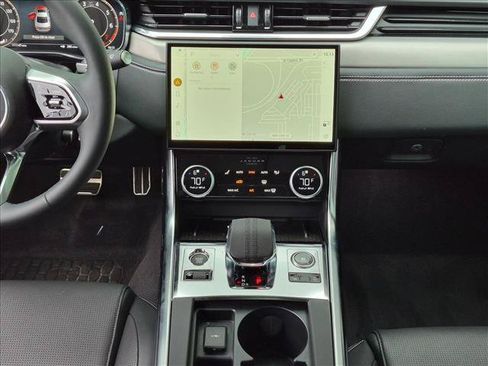 New 2024 Jaguar XF R-Dynamic SE AWD/4WD image 11